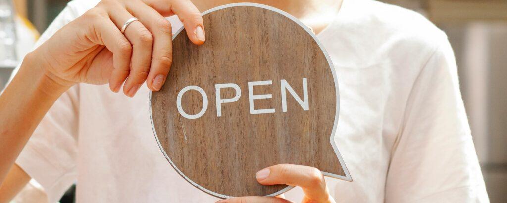 open-sign-smiling-seo